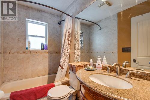 26 Byers Road, Cherryville, BC - Indoor Photo Showing Bathroom