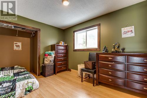 26 Byers Road, Cherryville, BC - Indoor Photo Showing Bedroom