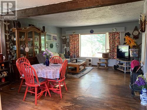 1017 94 Avenue, Dawson Creek, BC - Indoor Photo Showing Dining Room