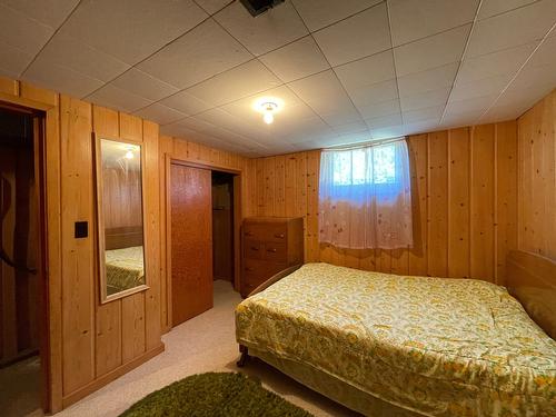 2705 Blewett Road, Nelson, BC - Indoor Photo Showing Bedroom