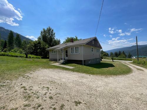 2705 Blewett Road, Nelson, BC - Outdoor