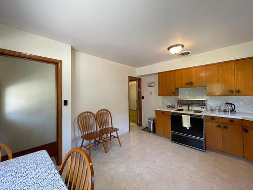 2705 Blewett Road, Nelson, BC - Indoor Photo Showing Kitchen