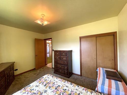 2705 Blewett Road, Nelson, BC - Indoor Photo Showing Bedroom