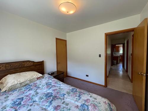 2705 Blewett Road, Nelson, BC - Indoor Photo Showing Bedroom