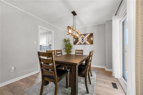 31 Trenholme Crescent, Hamilton, ON - Indoor Photo Showing Dining Room