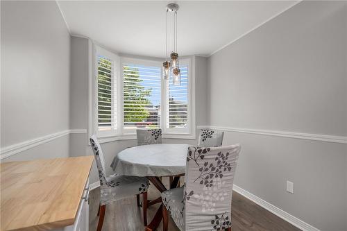 31 Trenholme Crescent, Hamilton, ON - Indoor Photo Showing Dining Room