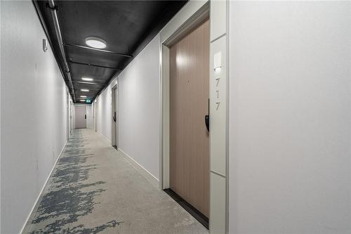 3200 Dakota Common|Unit #B717, Burlington, ON - Indoor Photo Showing Other Room