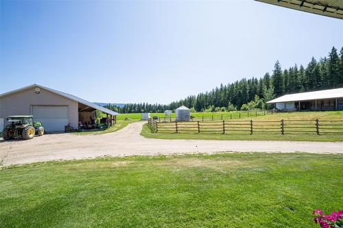 2990 50 Street, Salmon Arm, BC - Outdoor