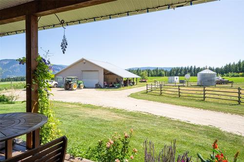 2990 50 Street, Salmon Arm, BC - Outdoor