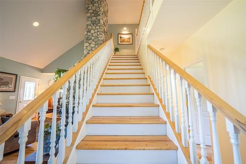 2990 50 Street, Salmon Arm, BC - Indoor Photo Showing Other Room