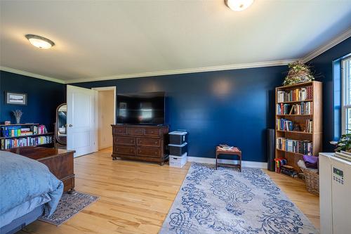 2990 50 Street, Salmon Arm, BC - Indoor Photo Showing Bedroom