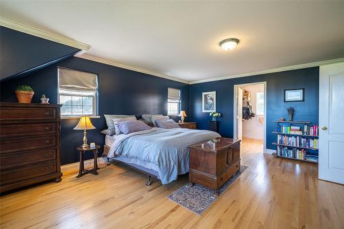 2990 50 Street, Salmon Arm, BC - Indoor Photo Showing Bedroom