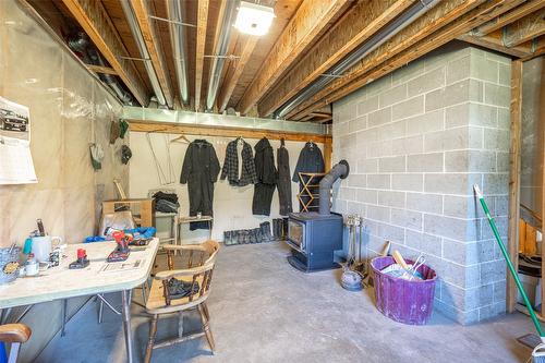 2990 50 Street, Salmon Arm, BC - Indoor Photo Showing Basement