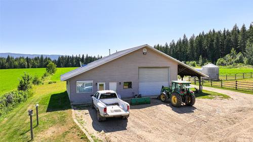 2990 50 Street, Salmon Arm, BC - Outdoor