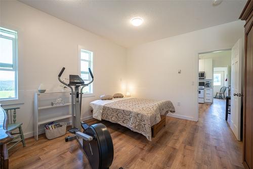 2990 50 Street, Salmon Arm, BC - Indoor Photo Showing Bedroom