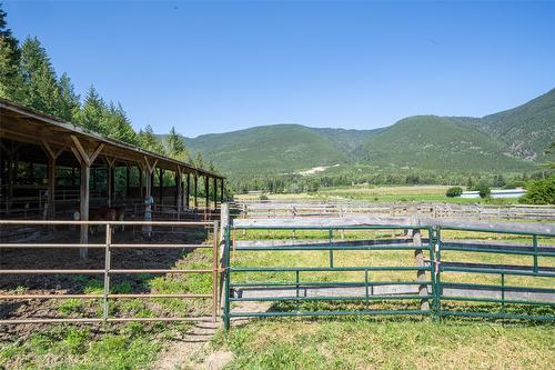 2990 50 Street, Salmon Arm, BC - Outdoor With View