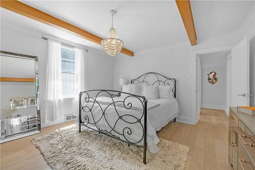 382 Lodor Street, Ancaster, ON - Indoor Photo Showing Bedroom