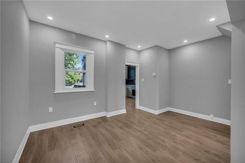 55 Douglas Avenue, Hamilton, ON - Indoor Photo Showing Other Room