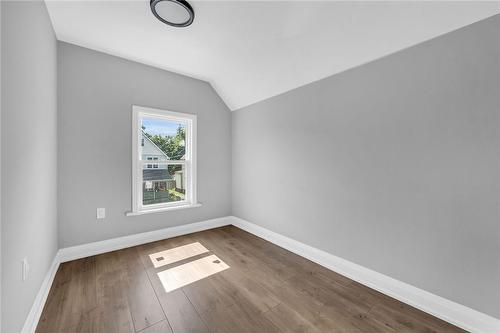 55 Douglas Avenue, Hamilton, ON - Indoor Photo Showing Other Room