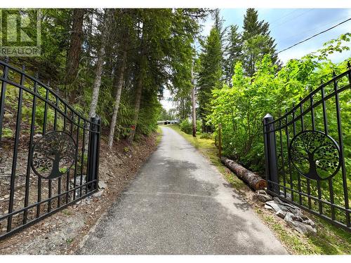 13165 3A Highway, Boswell, BC 