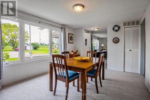 4 Ashley Court, Georgina (Sutton & Jackson'S Point), ON - Indoor Photo Showing Dining Room