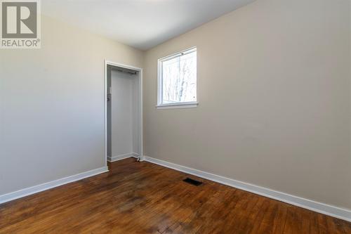 608 Topsail Road, St. John'S, NL - Indoor Photo Showing Other Room