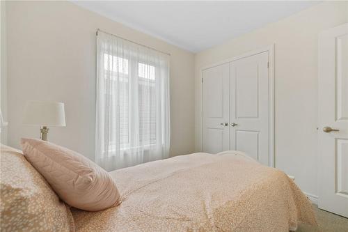 13 Roxanne Drive|Unit #121, Hamilton, ON - Indoor Photo Showing Bedroom