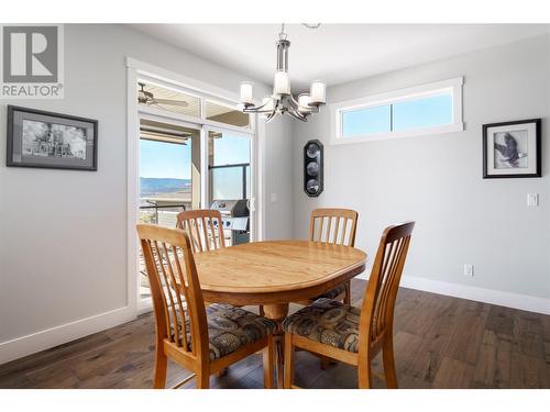 1525 Tower Ranch Drive, Kelowna, BC - Indoor Photo Showing Dining Room