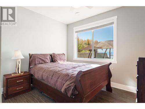 1525 Tower Ranch Drive, Kelowna, BC - Indoor Photo Showing Bedroom