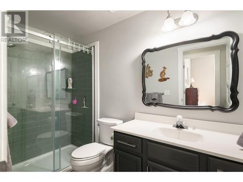 1525 Tower Ranch Drive, Kelowna, BC - Indoor Photo Showing Bathroom