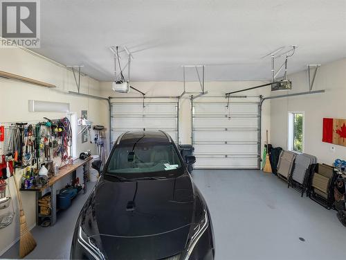 996 Galiano Road, Vernon, BC - Indoor Photo Showing Garage