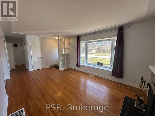 245 Dawn Drive, London, ON - Indoor Photo Showing Other Room