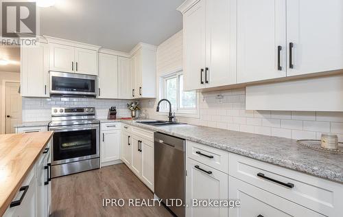 44485 Brandon Road, Huron East, ON - Indoor Photo Showing Kitchen With Upgraded Kitchen