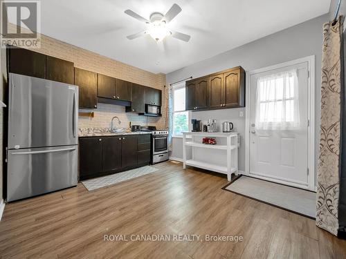 1083 Cannon Street E, Hamilton (Crown Point), ON - Indoor Photo Showing Kitchen