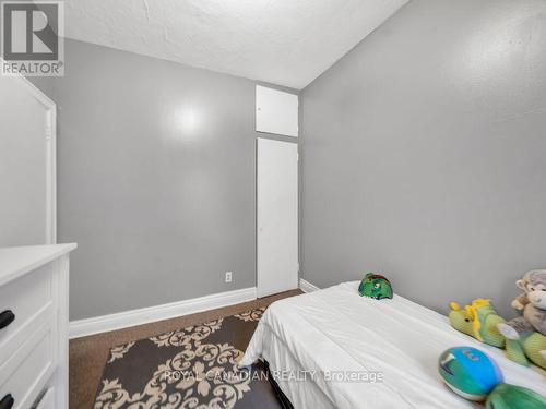 1083 Cannon Street E, Hamilton (Crown Point), ON - Indoor Photo Showing Bedroom