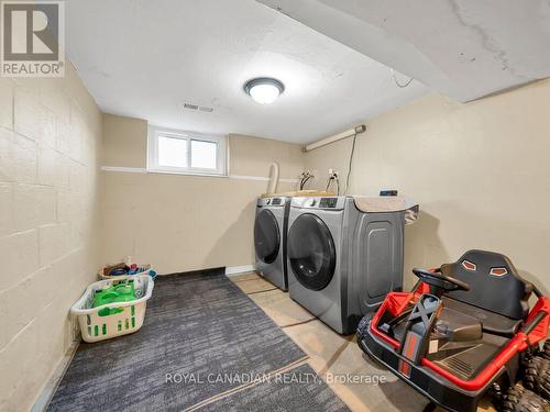 1083 Cannon Street E, Hamilton (Crown Point), ON - Indoor Photo Showing Laundry Room