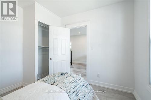 56 Cambridge Avenue, Hamilton (Crown Point), ON - Indoor Photo Showing Bedroom