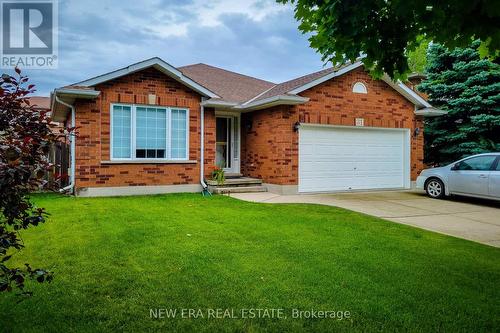 31 Foxmeadow Drive, Hamilton (Stoney Creek), ON - Outdoor