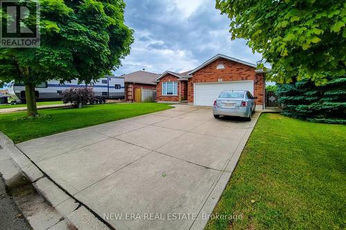 31 Foxmeadow Drive, Hamilton (Stoney Creek), ON - Outdoor