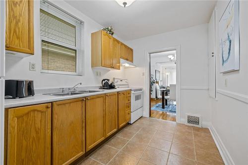 24 Thorndale Street N, Hamilton, ON - Indoor Photo Showing Kitchen With Double Sink