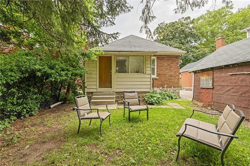 24 Thorndale Street N, Hamilton, ON - Outdoor