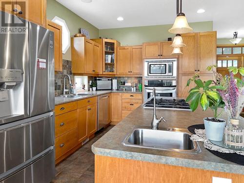 128 375 Mandarino Place, Williams Lake, BC - Indoor Photo Showing Kitchen With Double Sink