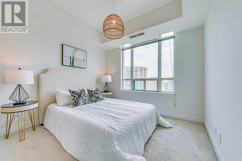 1506 - 70 Absolute Avenue, Mississauga (City Centre), ON - Indoor Photo Showing Bedroom