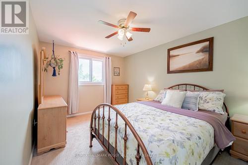 17A Cundles Road E, Barrie (Cundles East), ON - Indoor Photo Showing Bedroom