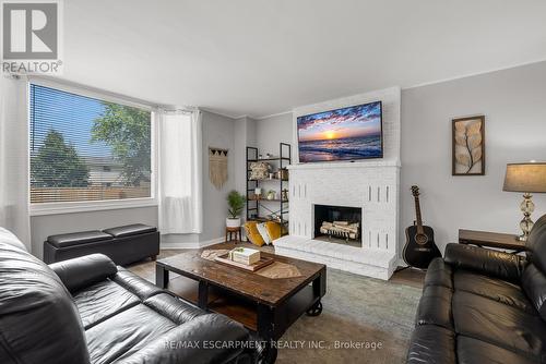 31 Trenholme Crescent, Hamilton (Trenholme), ON - Indoor Photo Showing Living Room With Fireplace