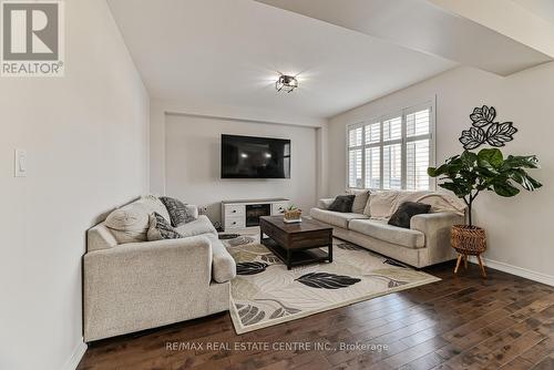 98 Sexton Crescent, Hamilton (Ancaster), ON - Indoor Photo Showing Living Room