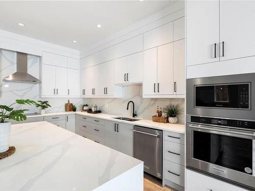 1315 Sandstone Lane, Langford, BC - Indoor Photo Showing Kitchen With Double Sink With Upgraded Kitchen