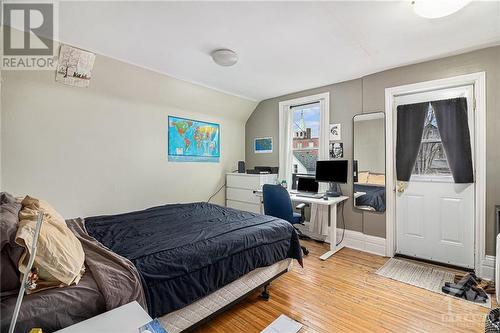 48 Louisa Street, Ottawa, ON - Indoor Photo Showing Bedroom