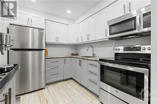 505 St Laurent Boulevard Unit#2506, Ottawa, ON - Indoor Photo Showing Kitchen With Stainless Steel Kitchen With Upgraded Kitchen