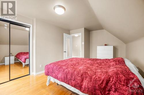 348 Lafontaine Avenue, Ottawa, ON - Indoor Photo Showing Bedroom